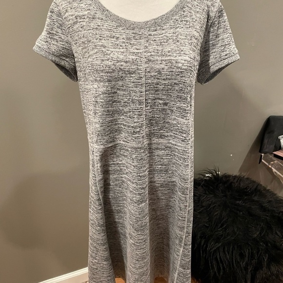 Gray Short Sleeve Women's Dress - Picture 1 of 3